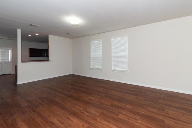 16 Leisure Shore Court, Manvel, TX 77578