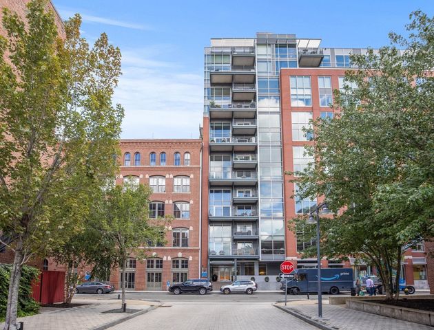 25 Channel Center PH108, Boston, MA 02210