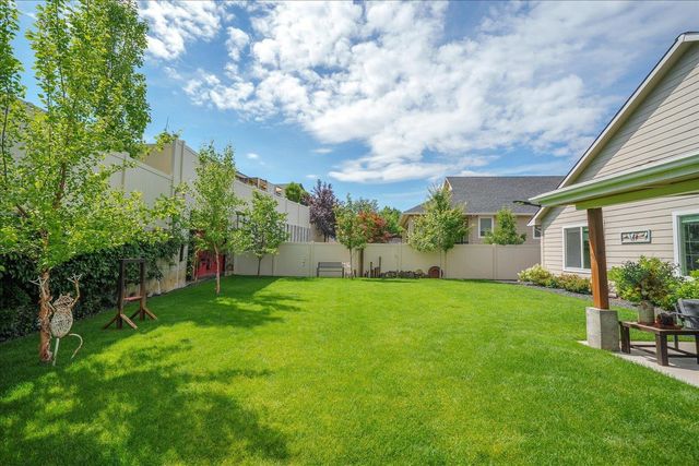 6907 S Pheasant Ridge Dr, Spokane, WA 99224