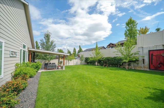 6907 S Pheasant Ridge Dr, Spokane, WA 99224