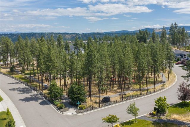 6907 S Pheasant Ridge Dr, Spokane, WA 99224