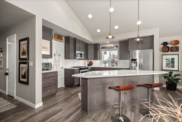 6907 S Pheasant Ridge Dr, Spokane, WA 99224
