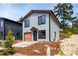 135 BREEZEE Way, Oceanside, OR 97134