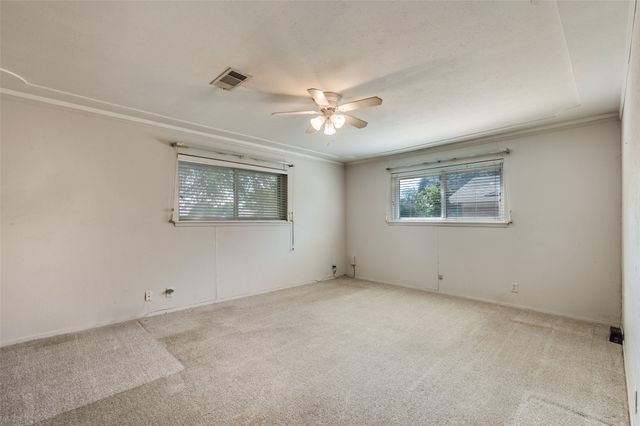 4017 Emerald Oaks Drive, Haltom City, TX 76117