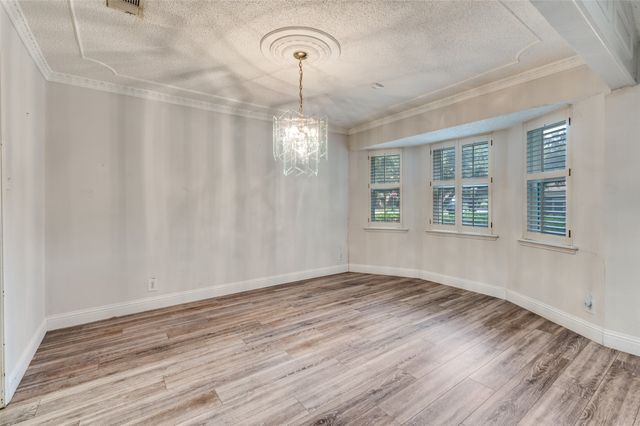 4017 Emerald Oaks Drive, Haltom City, TX 76117