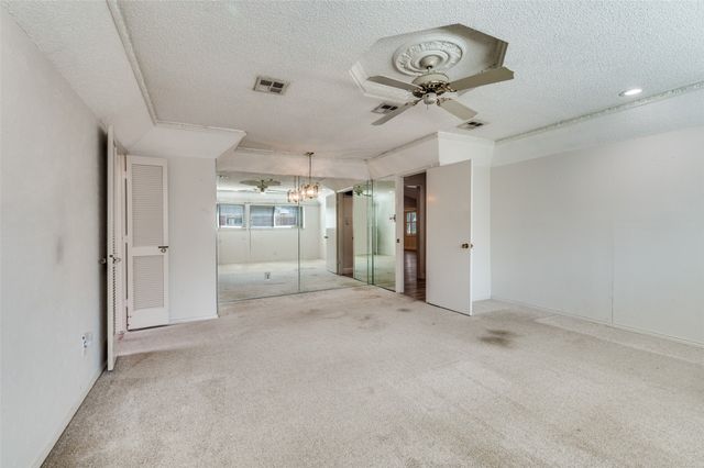 4017 Emerald Oaks Drive, Haltom City, TX 76117