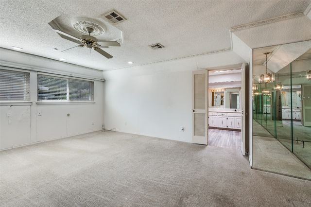 4017 Emerald Oaks Drive, Haltom City, TX 76117