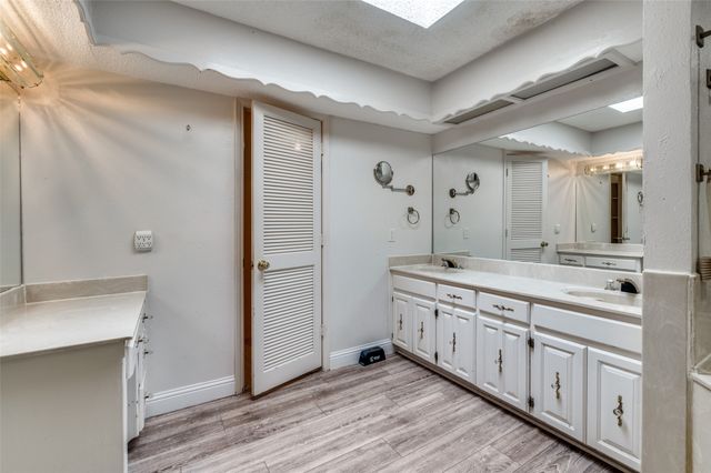 4017 Emerald Oaks Drive, Haltom City, TX 76117