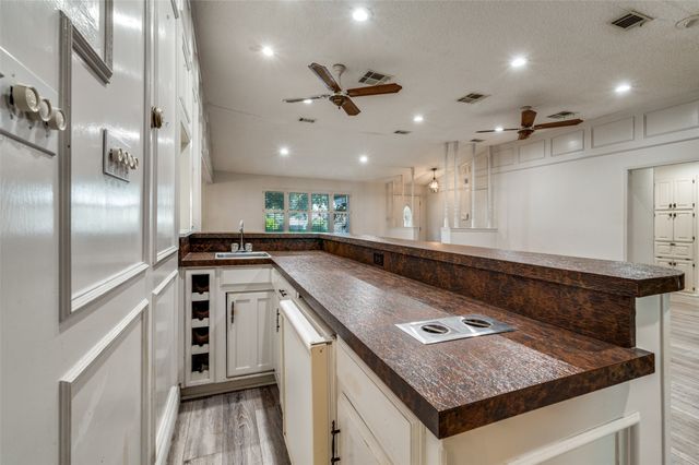 4017 Emerald Oaks Drive, Haltom City, TX 76117