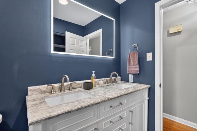 124 Manitoba Lane, Lexington, KY 40515