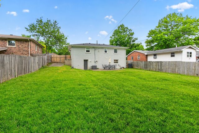 124 Manitoba Lane, Lexington, KY 40515