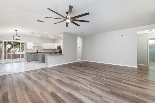 10342 Tiger Hunt, San Antonio, TX 78251
