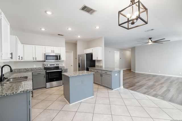 10342 Tiger Hunt, San Antonio, TX 78251