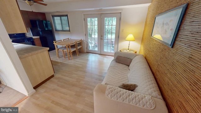 49 DOVER DR, Lindenwold, NJ 08021