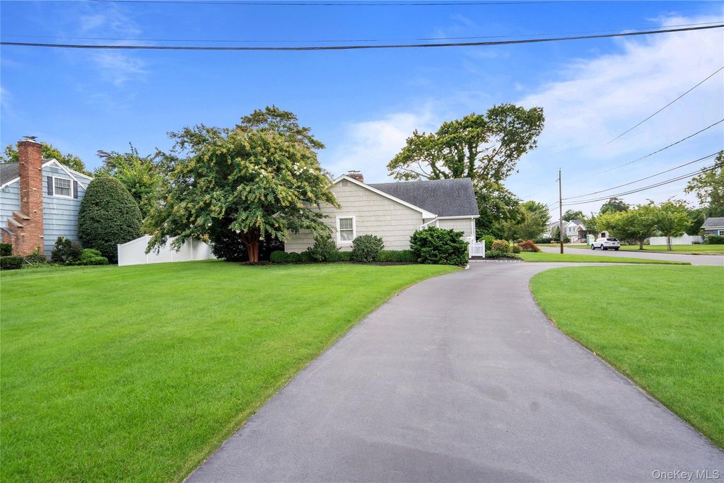 99 Benson Avenue, Sayville, NY 11782 — photo 5