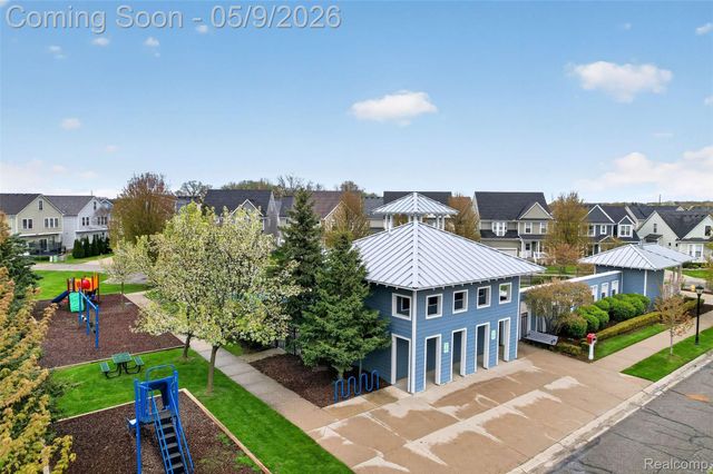 50371 Corey Ave, Chesterfield Township, MI 48051