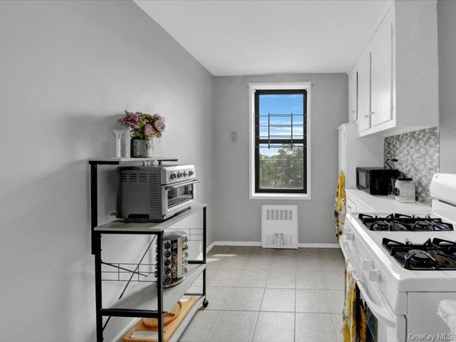 270 N Broadway 6H, Yonkers, NY 10701