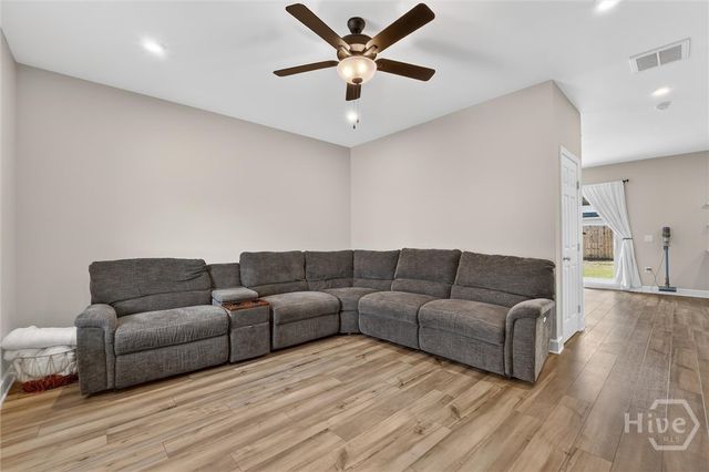 215 Haisley Run, Guyton, GA 31312