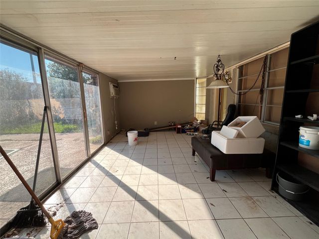 11414 Kirkwyn Drive, Houston, TX 77089