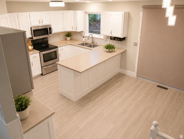 8651 S HARVARD PARK DR, Sandy, UT 84094