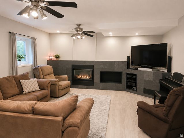 8651 S HARVARD PARK DR, Sandy, UT 84094