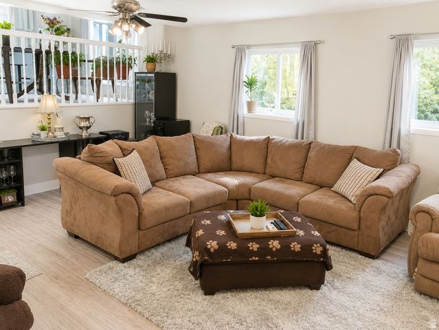 8651 S HARVARD PARK DR, Sandy, UT 84094