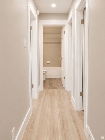8651 S HARVARD PARK DR, Sandy, UT 84094