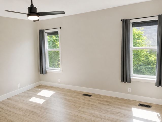 8651 S HARVARD PARK DR, Sandy, UT 84094