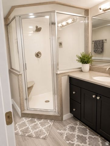 8651 S HARVARD PARK DR, Sandy, UT 84094