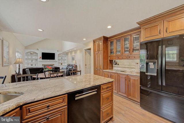 412 DEEP WILLOW DR, Exton, PA 19341