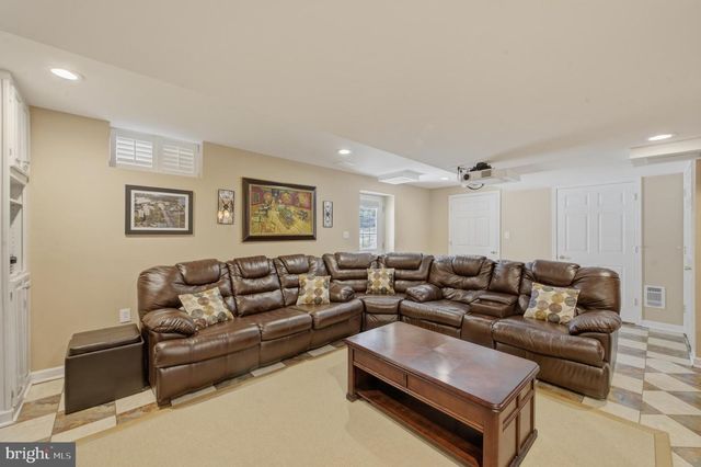 412 DEEP WILLOW DR, Exton, PA 19341