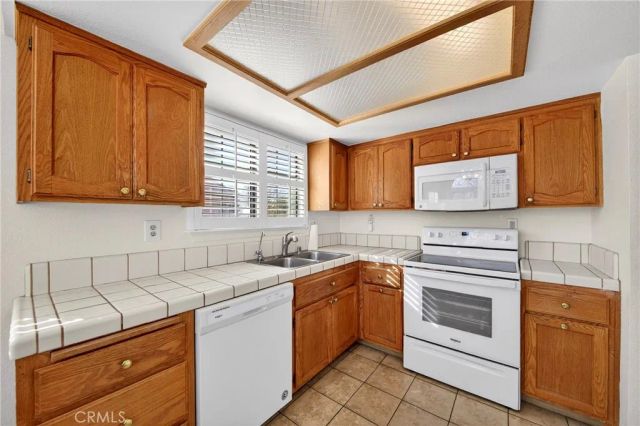 11620 Locust, Apple Valley, CA 92308