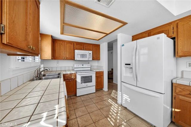 11620 Locust, Apple Valley, CA 92308