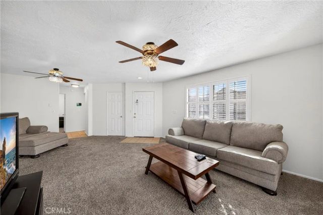 11620 Locust, Apple Valley, CA 92308