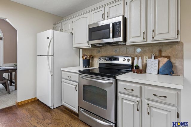 14527 Charles Street, Omaha, NE 68154