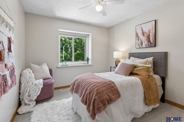 14527 Charles Street, Omaha, NE 68154