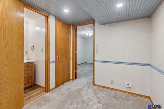 14527 Charles Street, Omaha, NE 68154