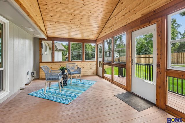 14527 Charles Street, Omaha, NE 68154