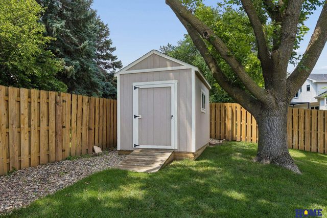14527 Charles Street, Omaha, NE 68154