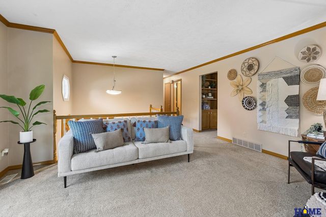 14527 Charles Street, Omaha, NE 68154