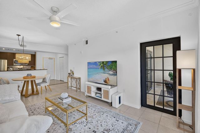 4905 Midtown Lane 2211, Palm Beach Gardens, FL 33418