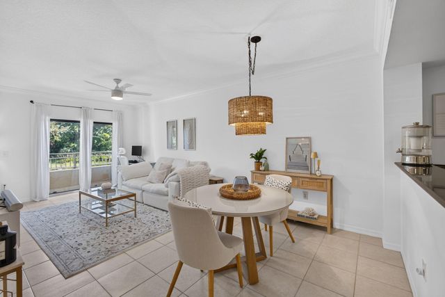 4905 Midtown Lane 2211, Palm Beach Gardens, FL 33418