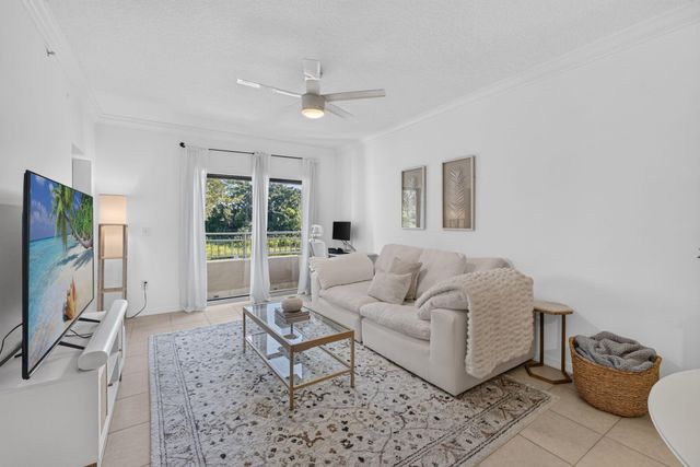 4905 Midtown Lane 2211, Palm Beach Gardens, FL 33418