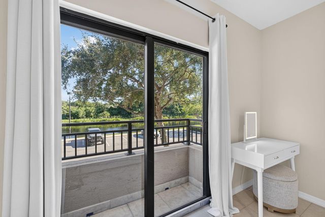 4905 Midtown Lane 2211, Palm Beach Gardens, FL 33418