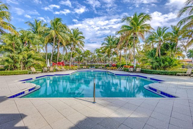 4905 Midtown Lane 2211, Palm Beach Gardens, FL 33418