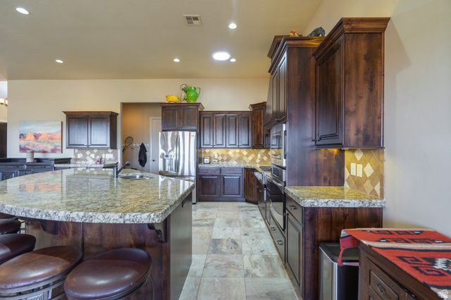 4976 N MESQUITE DR, St. George, UT 84770