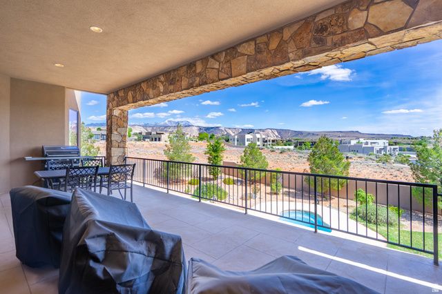 4976 N MESQUITE DR, St. George, UT 84770
