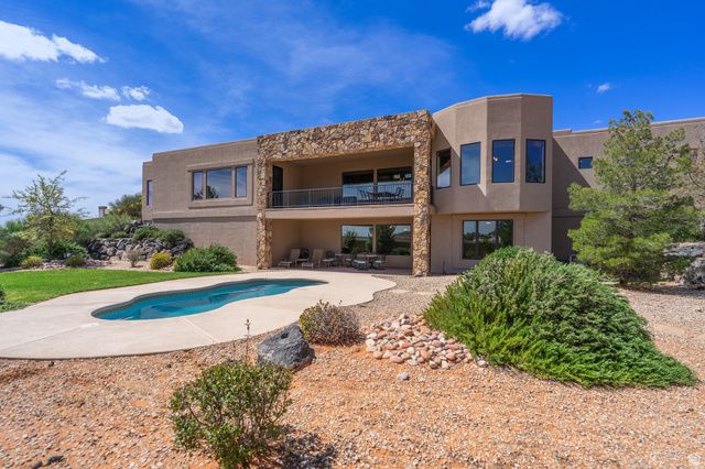 4976 N MESQUITE DR, St. George, UT 84770
