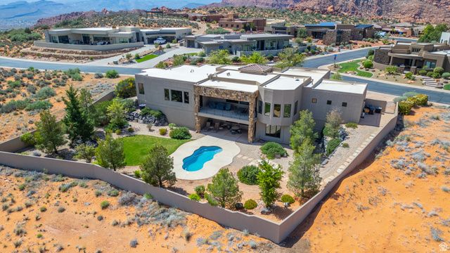 4976 N MESQUITE DR, St. George, UT 84770
