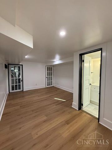 924 McPherson Avenue, Cincinnati, OH 45205